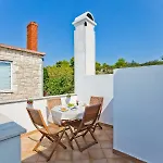 Hvar 8 Min To The شقة هفار