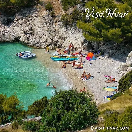 Hvar 8 Min To The *
