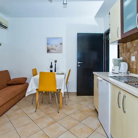 Hvar 8 Min To The Апартаменти