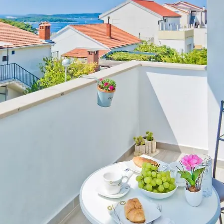 Hvar 8 Min To The Апартаменти Хвар