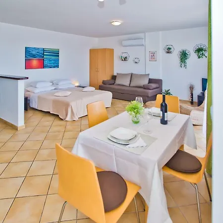 Hvar 8 Min To The Апартаменти