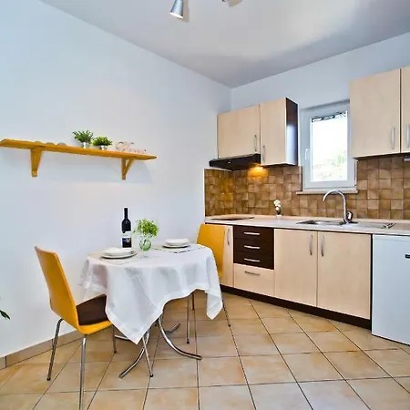 Hvar 8 Min To The Апартаменти Хвар