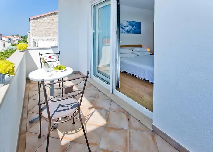 Apartment Hvar 8 Min To The *