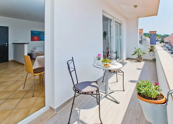 Apartment Hvar 8 Min To The