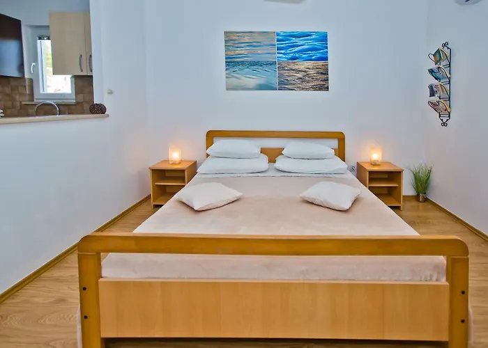 Hvar 8 Min To The Apartment