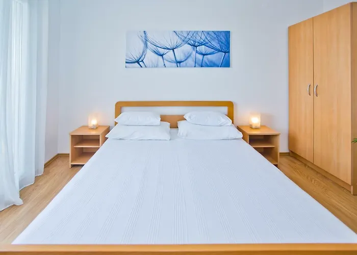 Apartment Hvar 8 Min To The