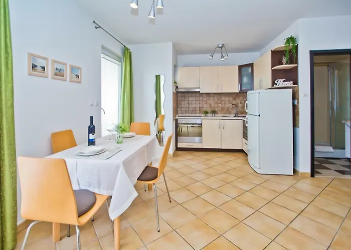 Apartment Hvar 8 Min To The