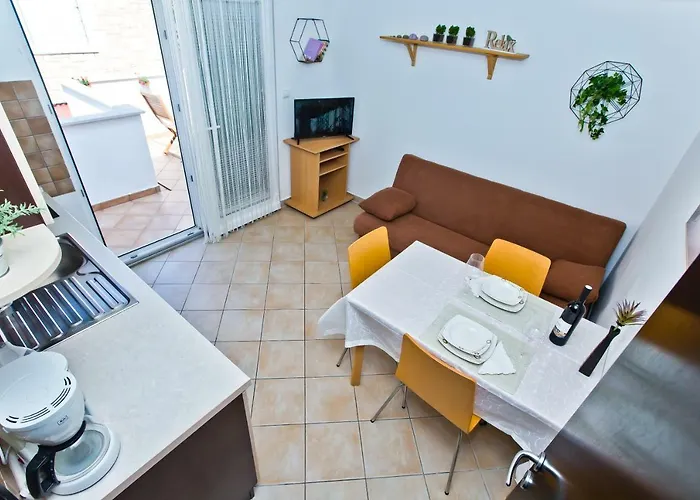 Hvar 8 Min To The Apartment *