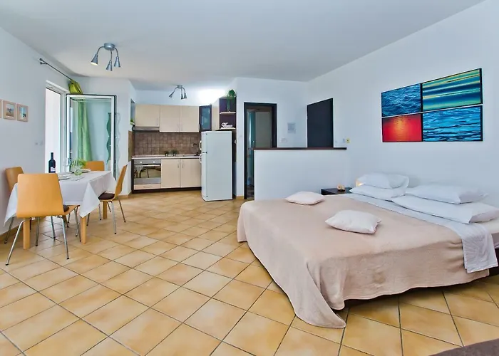 Apartment Hvar 8 Min To The