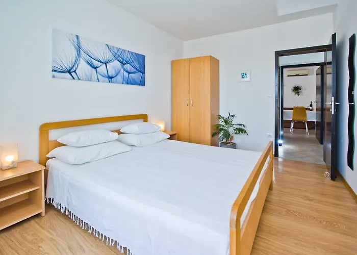 Hvar 8 Min To The Apartment